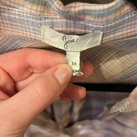 Joie flannel top size medium - Picture 2 of 5